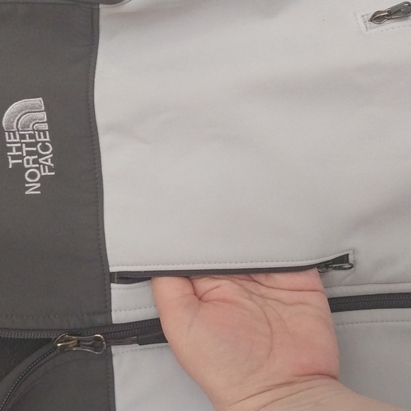 The North Face Windwall Grey Full zip Jacket Zip Pockets Size S - Picture 4 of 12